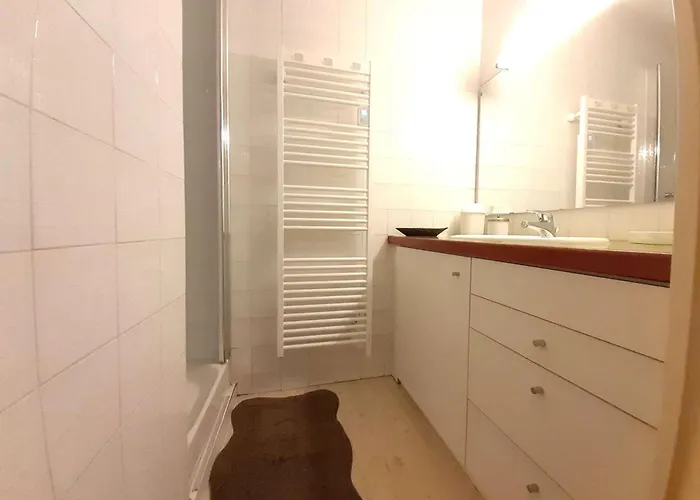 Appartement Cosy 4 Couchages à Avec Kitchenette équipée - Fr-1-457-334